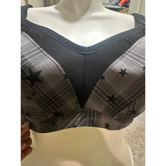 Torrid Active 48B Star Print Sports Bra – Gray Black Plaid Power Mesh Support - Picture 10 of 11